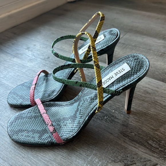 LIKE NEW! Steve Madden Snakeskin, Multicolored Strappy Heels - Picture 4 of 6
